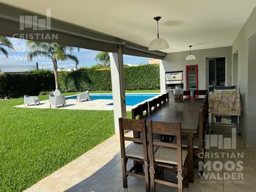 Impecable casa a la venta en Barrio Los Eucaliptus