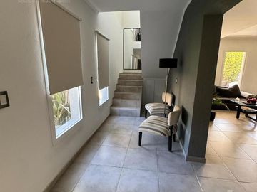 Impecable casa a la venta en Barrio Los Eucaliptus