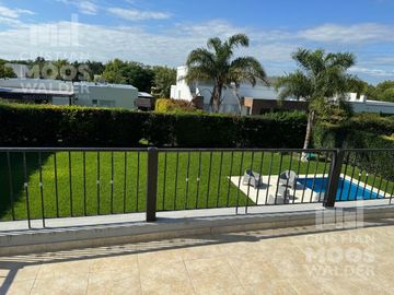 Impecable casa a la venta en Barrio Los Eucaliptus