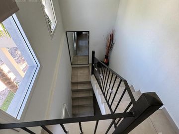 Impecable casa a la venta en Barrio Los Eucaliptus