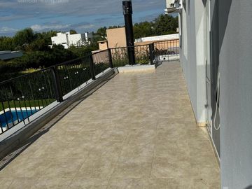 Impecable casa a la venta en Barrio Los Eucaliptus