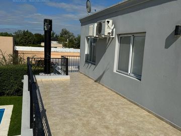 Impecable casa a la venta en Barrio Los Eucaliptus