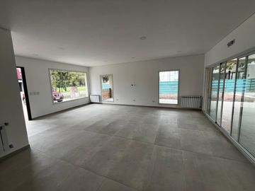 CASA EN VENTA A ESTRENAR EN EL PRINCIPADO - CANNING