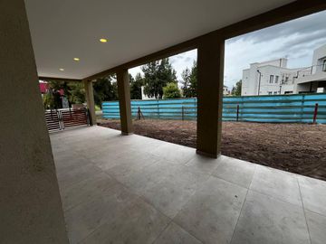 CASA EN VENTA A ESTRENAR EN EL PRINCIPADO - CANNING