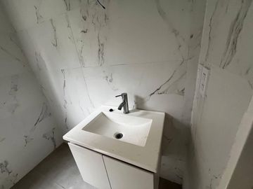 CASA EN VENTA A ESTRENAR EN EL PRINCIPADO - CANNING