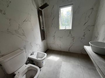 CASA EN VENTA A ESTRENAR EN EL PRINCIPADO - CANNING