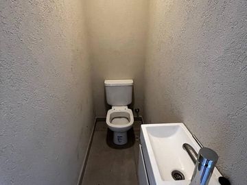 CASA EN VENTA A ESTRENAR EN EL PRINCIPADO - CANNING
