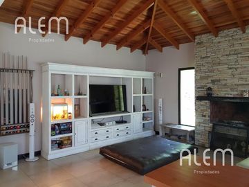 CASA DE 5 DORMITORIOS EN MALIBU