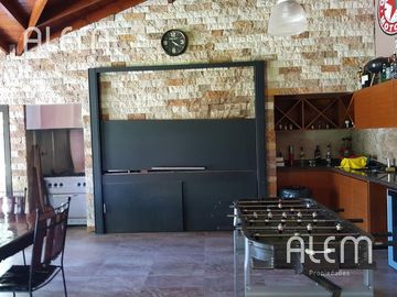 CASA DE 5 DORMITORIOS EN MALIBU