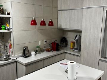 Venta Departamento en 6 ambientes con vista al lago