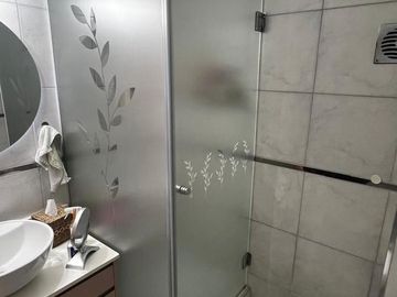 Venta Departamento en 6 ambientes con vista al lago