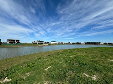 Lote en Venta, 947m2, en Barrio Los Puentes, Nordelta, Tigre, GBA Norte
