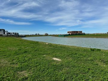 Lote en Venta, 947m2, en Barrio Los Puentes, Nordelta, Tigre, GBA Norte