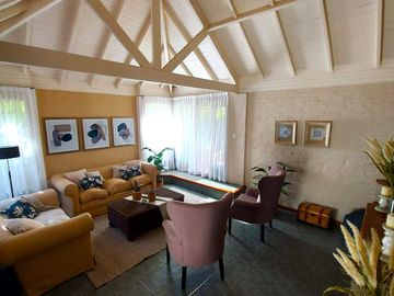 Casa en venta en zona urbana de Funes