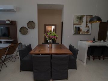 Departamento en venta en Vía Montejo.