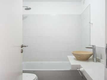Venta duplex dos dormitorios terraza parrillero cochera