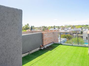 Venta duplex dos dormitorios terraza parrillero cochera