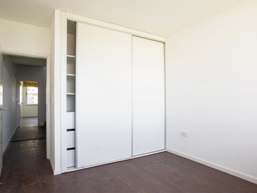 Venta duplex dos dormitorios terraza parrillero cochera