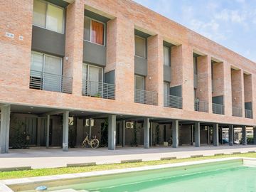 Venta duplex dos dormitorios terraza parrillero cochera