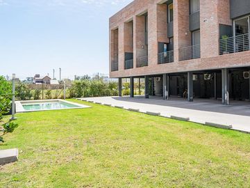 Venta duplex dos dormitorios terraza parrillero cochera