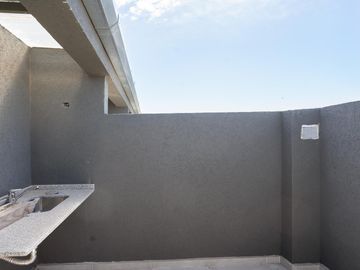Venta duplex dos dormitorios terraza parrillero cochera