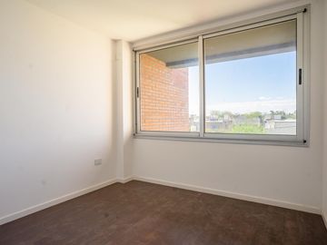 Venta duplex dos dormitorios terraza parrillero cochera