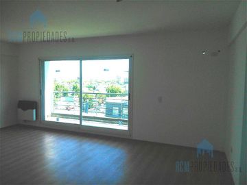 Venta Departamento 4 ambientes Parque Patricios