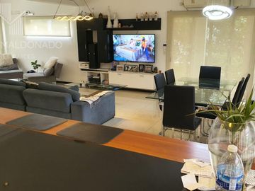 Venta Casa de 5 Ambientes c/ Pileta - Barrio Privado Las Acacias - Hudson