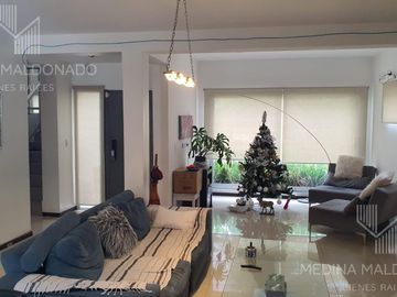 Venta Casa de 5 Ambientes c/ Pileta - Barrio Privado Las Acacias - Hudson