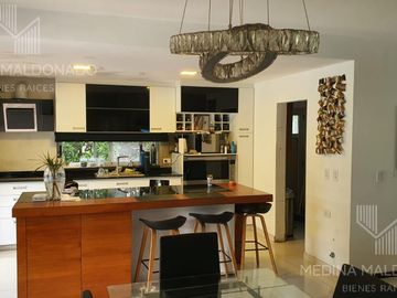 Venta Casa de 5 Ambientes c/ Pileta - Barrio Privado Las Acacias - Hudson