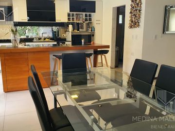 Venta Casa de 5 Ambientes c/ Pileta - Barrio Privado Las Acacias - Hudson