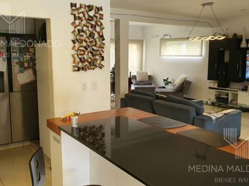 Venta Casa de 5 Ambientes c/ Pileta - Barrio Privado Las Acacias - Hudson