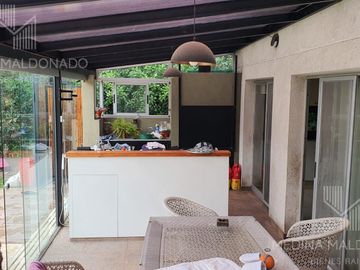 Venta Casa de 5 Ambientes c/ Pileta - Barrio Privado Las Acacias - Hudson