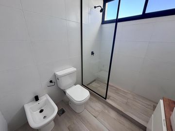 VENTA CASA SAN SEBASTIAN A LA LAGUNA 5 AMBIENTES AREA 8