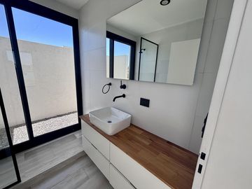 VENTA CASA SAN SEBASTIAN A LA LAGUNA 5 AMBIENTES AREA 8