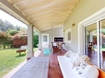 Casa en venta en Abril Club de Campo