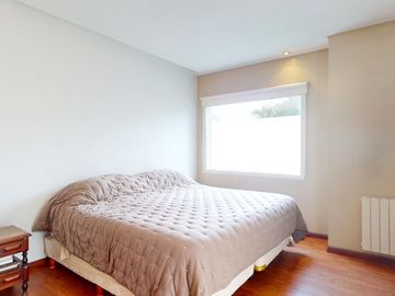 Casa en venta en Abril Club de Campo
