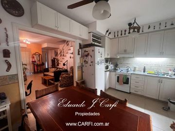 VENTA DE PH 4 AMBIENTES CASTELAR NORTE