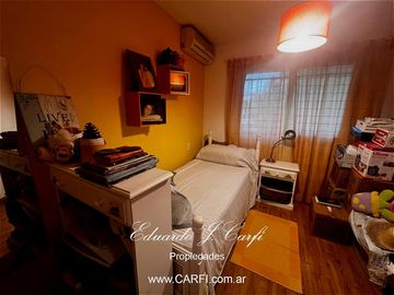 VENTA DE PH 4 AMBIENTES CASTELAR NORTE