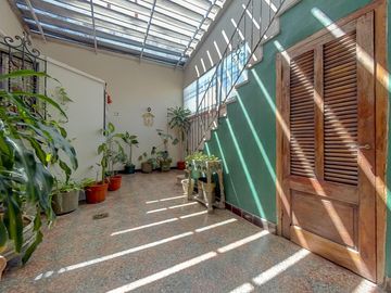 casa en VENTA 6 habitaciones Av. Pellegrini al 100 Rosario