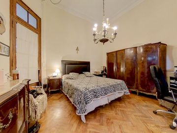 casa en VENTA 6 habitaciones Av. Pellegrini al 100 Rosario