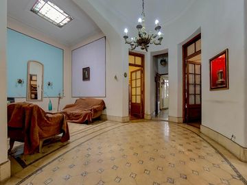 casa en VENTA 6 habitaciones Av. Pellegrini al 100 Rosario