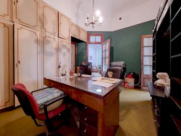 casa en VENTA 6 habitaciones Av. Pellegrini al 100 Rosario