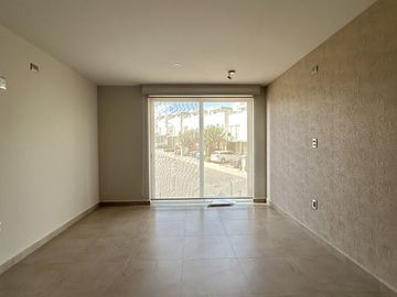 CASA EN VENTA  EN HIGH GARDEN ZIBATA CON ROOF GARDEN