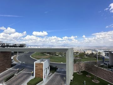 CASA EN VENTA  EN HIGH GARDEN ZIBATA CON ROOF GARDEN