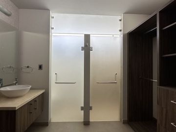 CASA EN VENTA  EN HIGH GARDEN ZIBATA CON ROOF GARDEN
