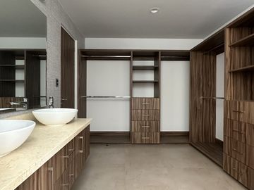 CASA EN VENTA  EN HIGH GARDEN ZIBATA CON ROOF GARDEN