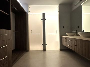 CASA EN VENTA  EN HIGH GARDEN ZIBATA CON ROOF GARDEN