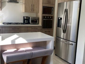 CASA EN VENTA, CUMBRES DEL LAGO QUERETARO