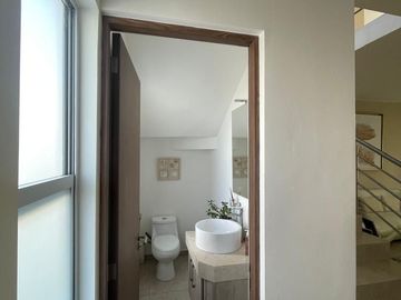 CASA EN VENTA, CUMBRES DEL LAGO QUERETARO